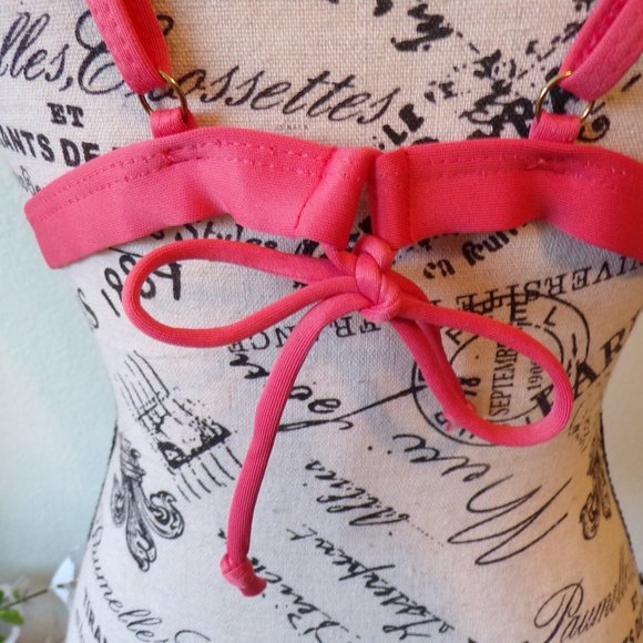 Juicy Couture 2 Piece Triangle Top Embossed Bottom - Picture 5 of 9